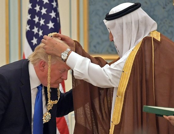 נשיא ארה"ב דונאלד טראמפ ומלך סעודיה סלמאן