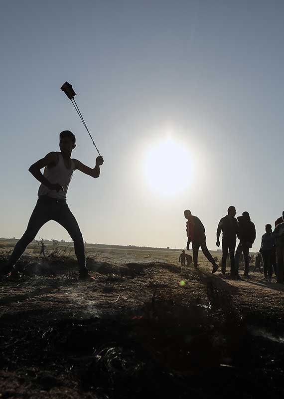 פלסטנים מפגינים ברצועת עזה