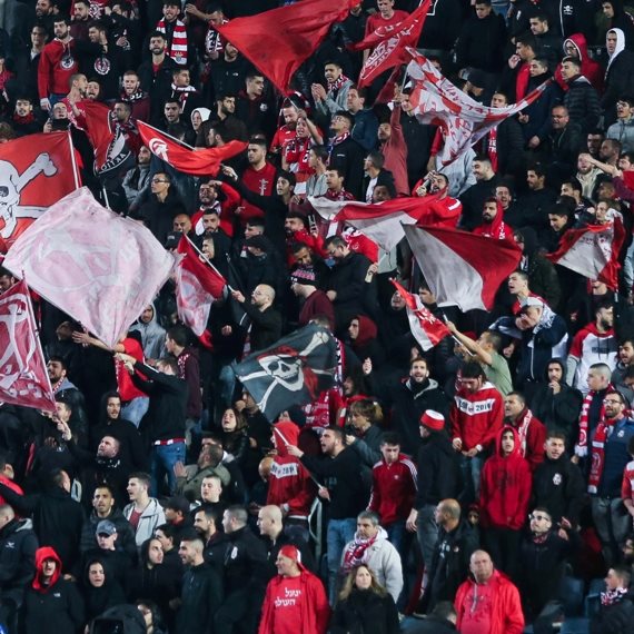 אוהדי הפועל תל אביב - צילום ארכיון