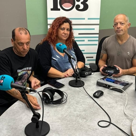 ניסן ושרון קלדרון עם רז שכניק באולפן 103fm