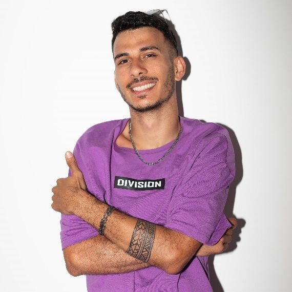 אבי אבורומי