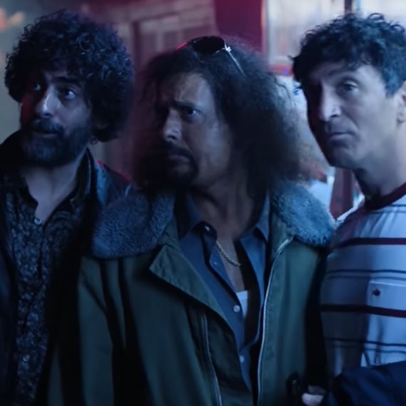 שלישיית מה קשור