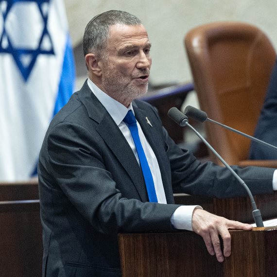 יולי אדלשטיין