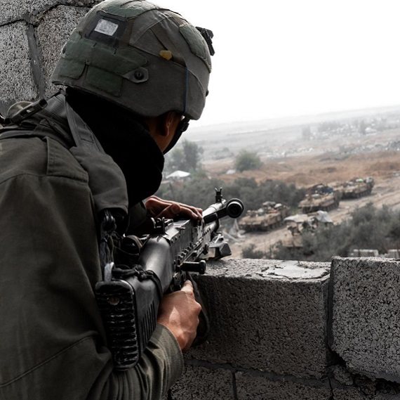 חייל צה&quot;ל - למצולמים אין קשר לנאמר