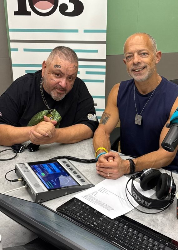ארקדי דוכין באולפן 103fm עם רז שכניק