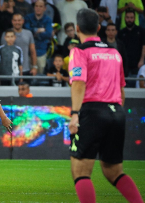 שופט כדורגל (ארכיון, למצולם אין קשר לכתבה)