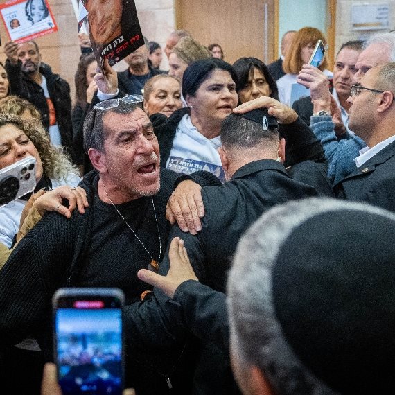 מחאת משפחות חטופים ומשפחות שכולות בכנסת