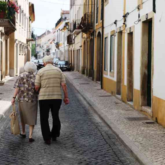 הגיל השלישי