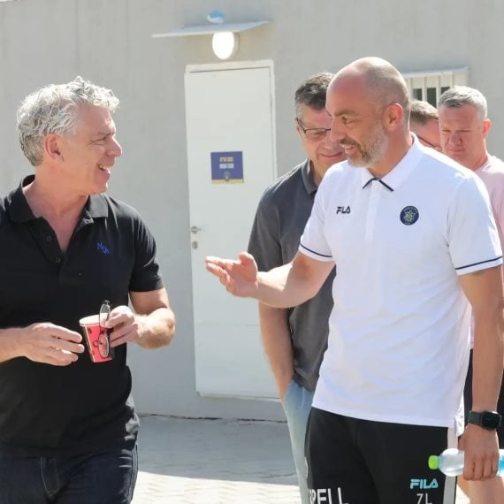 מיץ' גולדהאר וז'ארו לאזטיץ'