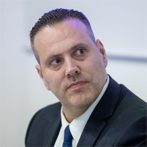 השר מיקי זוהר