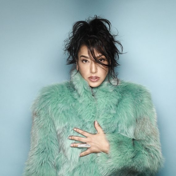 הזמרת דיקלה