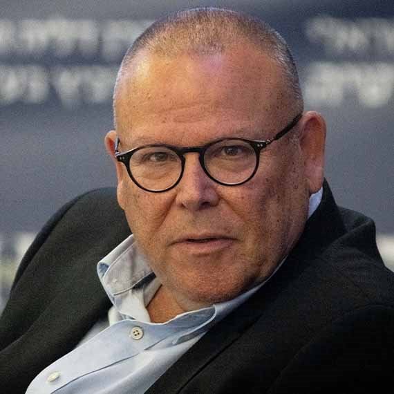 ארנון בר דוד