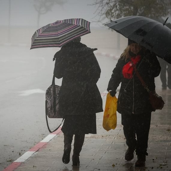 מזג אוויר חורפי וגשם