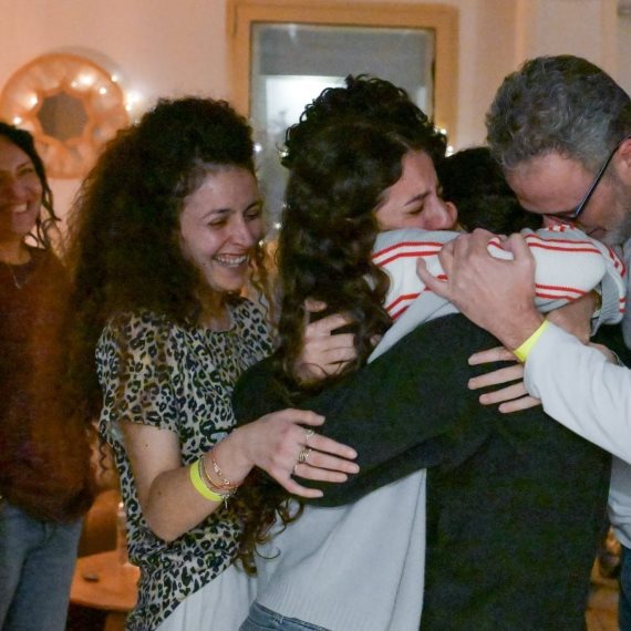 רומי גונן עם משפחתה