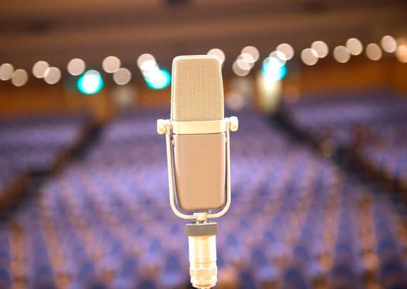 מיקרופון, במה