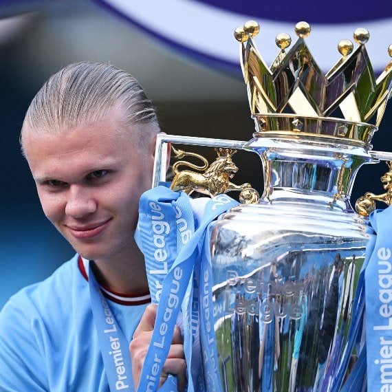 הולאנד עם תואר האליפות של הפרמיירליג