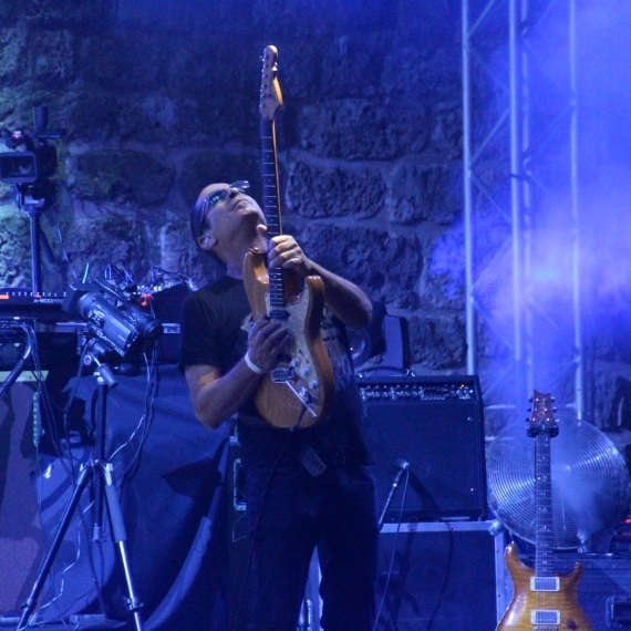 ארז נץ בהופעה