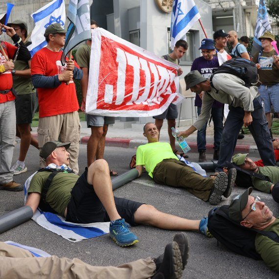 רפורמה משפטית מחאה חסימה אחים לנשק מילואים קריה תל אביב