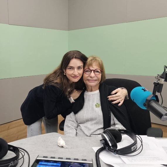 אניה בוקשטיין עם רבקה מיכאלי