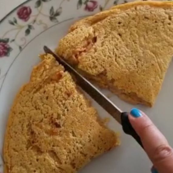 קרפ חלבון עדשים במילוי פיצה