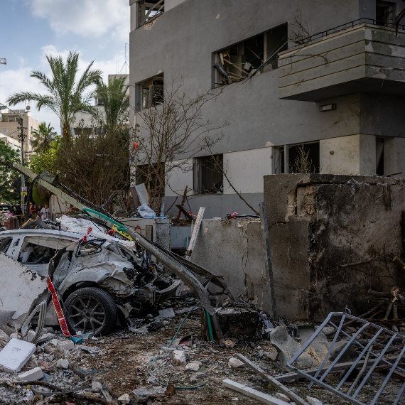 פגיעה בבניין בתל אביב במבצע 'עם כלביא'