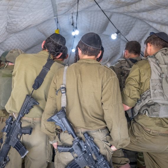 חיילי דתיים - למצולמים אין קשר לנאמר
