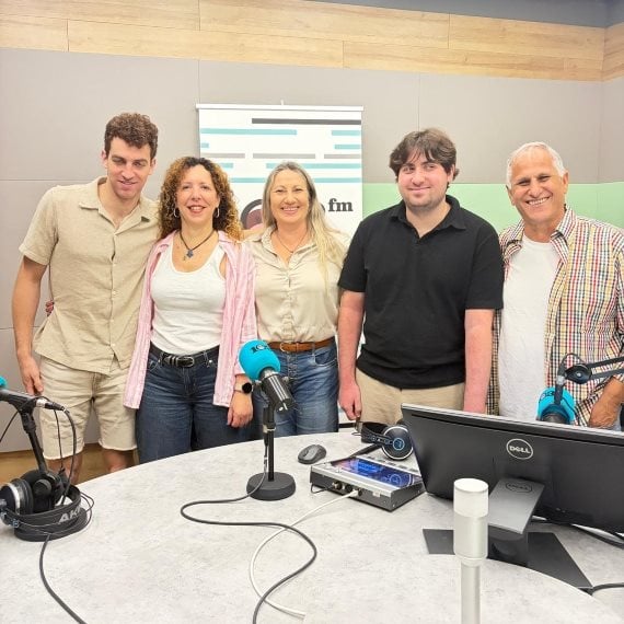 אמנון רגב ואורחיו