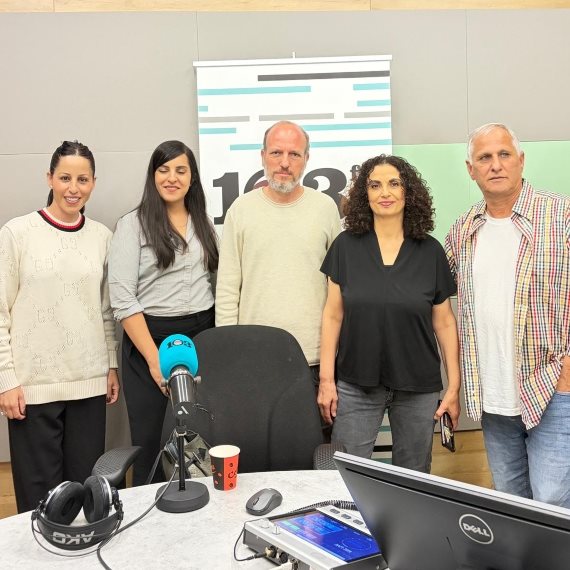 אמנון רגב ואורחיו