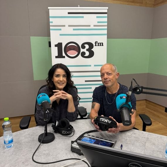 דפנה דקל עם רז שכניק