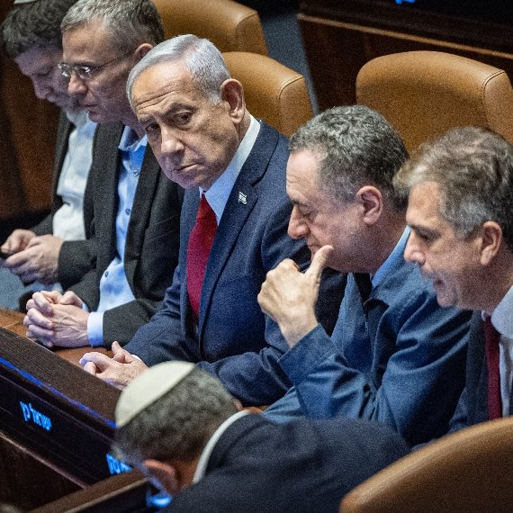ממשלת ישראל (ארכיון), אין קשר בין המצולמים לכתבה