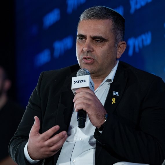 השר אופיר סופר