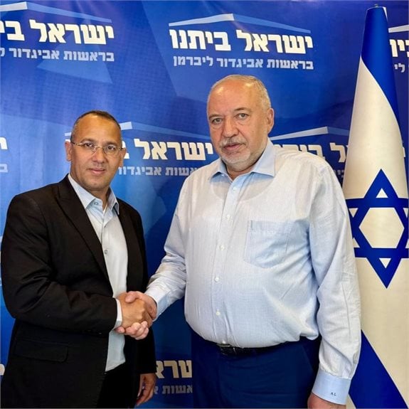 שרון שרעבי ואביגדור ליברמן