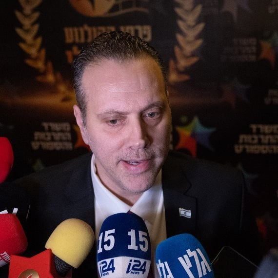 השר מיקי זוהר