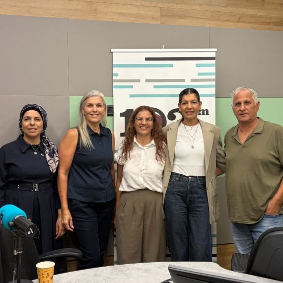 אמנון רגב ואורחותיו
