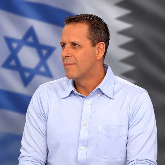 יועץ התקשורת רונן צור