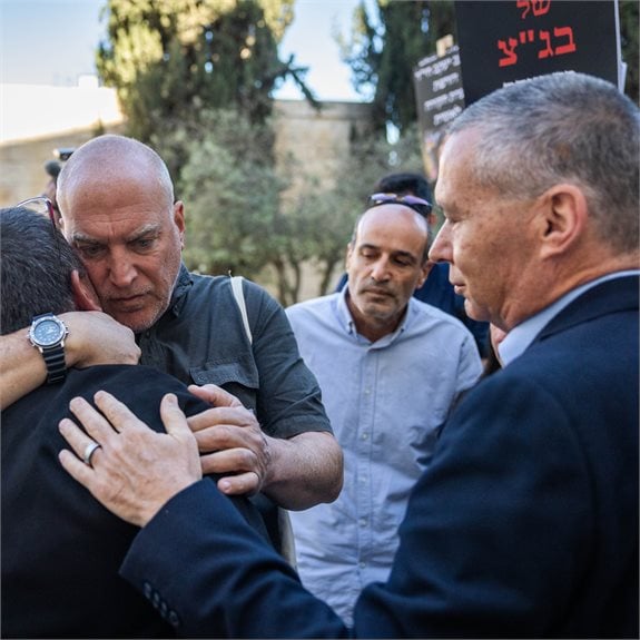 יזהר שי