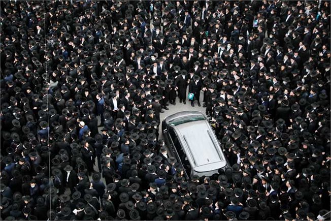 הלוויה בירושלים // צילום: יונתן זינדל/פלאש90